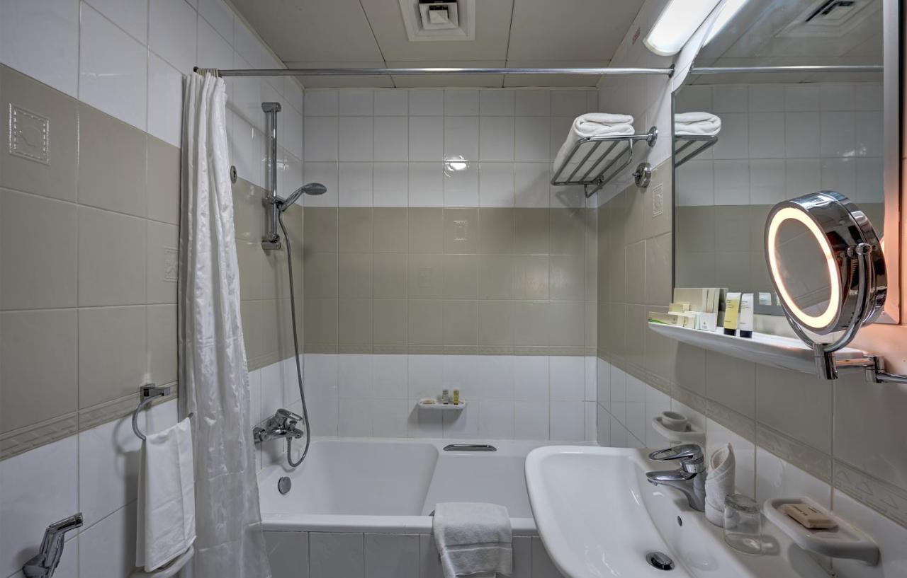 Superior One-Bedroom Apartment